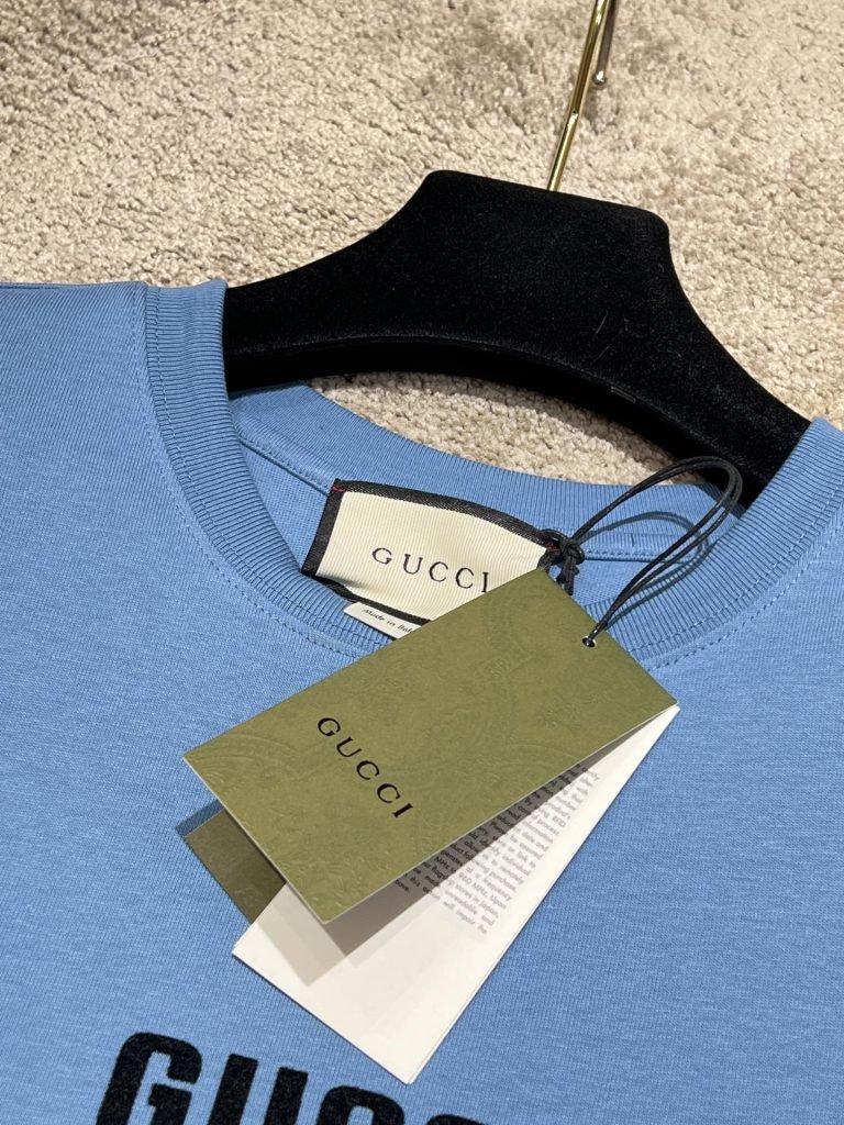 Gucci（グッチ） コピー 刺繍フロッキーアルファベット柄半袖  激安販売