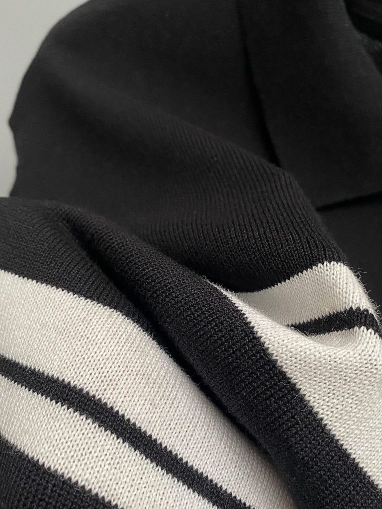 Gucci（ブラック）  業界最高い品質 コピー 早秋シリーズニット半袖