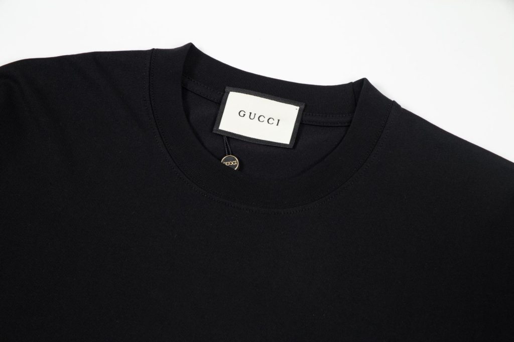 Gucci(グッチ)芸能人スーパーコピー ロゴプリントカジュアル半袖