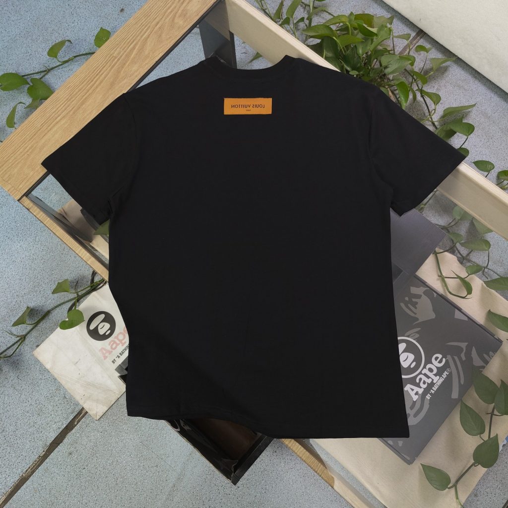 LOUIS VUITTON（ルイヴィトン）激安販売 スーパーコピー  ロゴ刺繍カジュアルカップル半袖Tシャツ