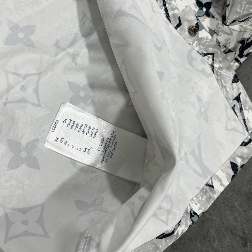 LOUIS VUITTON(ルイヴィトン) コピー ジャカードシャドー日焼け止めシャツ 激安通販