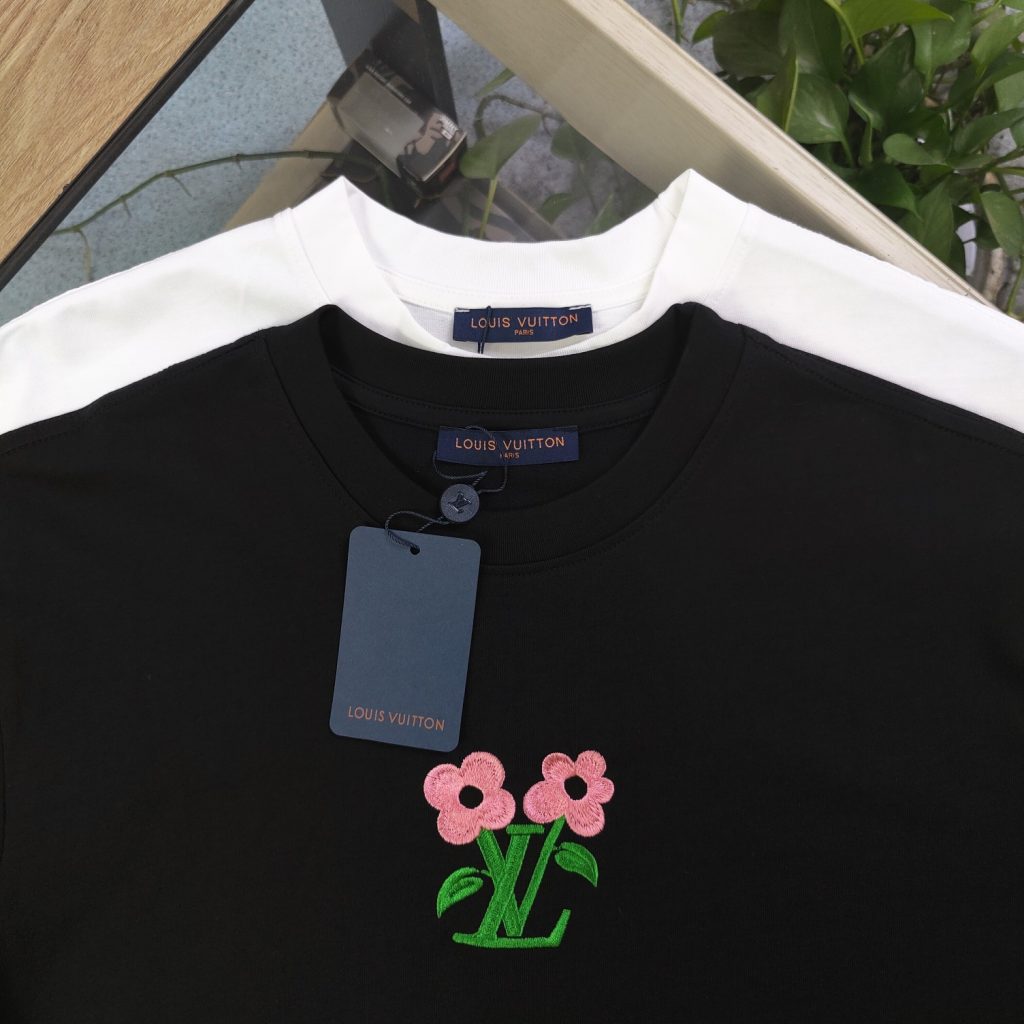LOUIS VUITTON（ルイヴィトン）激安販売 スーパーコピー  ロゴ刺繍カジュアルカップル半袖Tシャツ