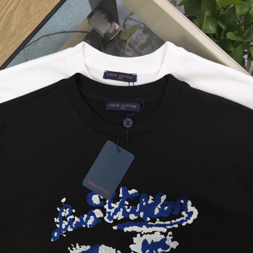 LOUIS VUITTON（ルイヴィトン） 芸能人 偽物  ブルーアルファベット刺繍カジュアルカップル半袖Tシャツ