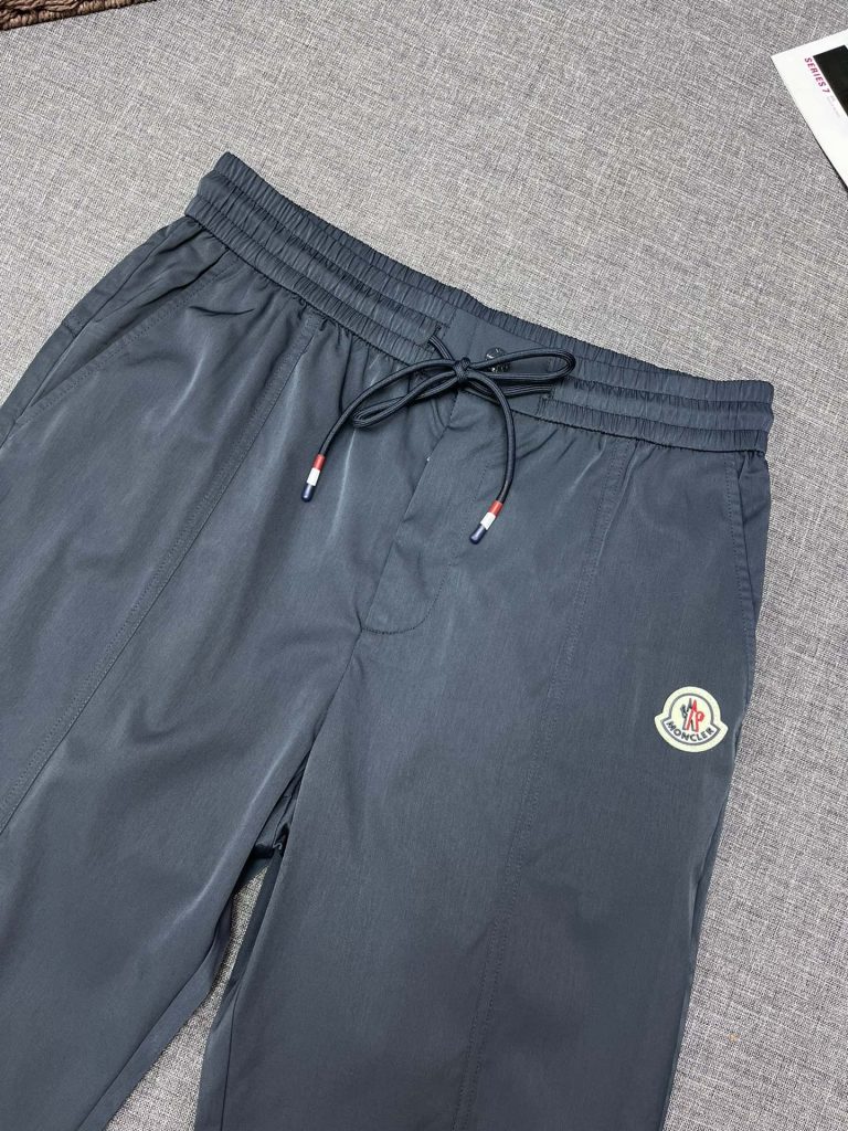 春夏新作モンクレール 偽物 柔らかくて快適なカジュアルジーンズ|スーパーコピーn級優良店 5 春夏新作モンクレール 偽物 柔らかくて快適なカジュアルジーンズ