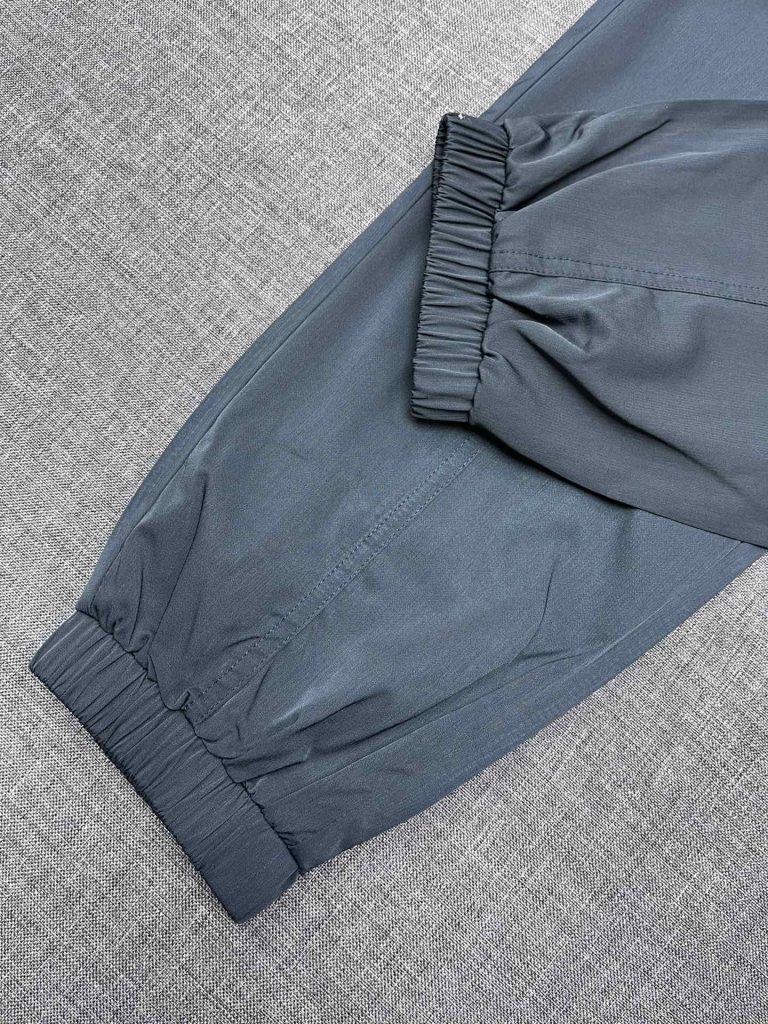 春夏新作モンクレール 偽物 柔らかくて快適なカジュアルジーンズ|スーパーコピーn級優良店 8 春夏新作モンクレール 偽物 柔らかくて快適なカジュアルジーンズ