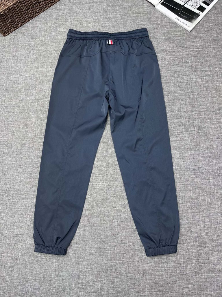 春夏新作モンクレール 偽物 柔らかくて快適なカジュアルジーンズ|スーパーコピーn級優良店 9 春夏新作モンクレール 偽物 柔らかくて快適なカジュアルジーンズ