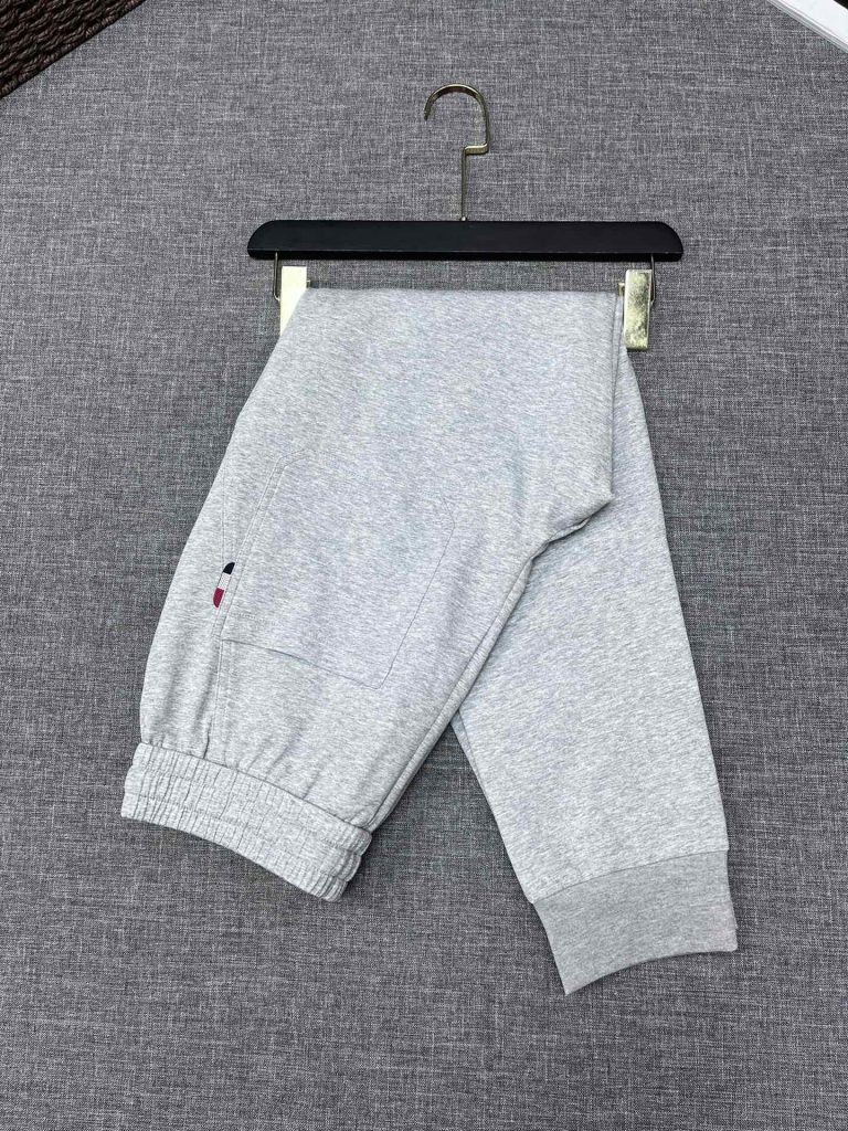   入手困難   春夏定番モンクレール 偽物 タイプストレッチ快適カジュアルロングパンツ