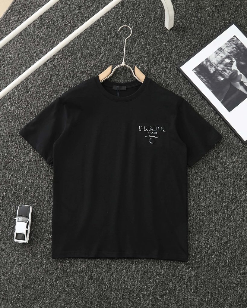 PRADA(プラダ) 激安販売 業界最高い品質 コピー メダリオン柄半袖Tシャツ