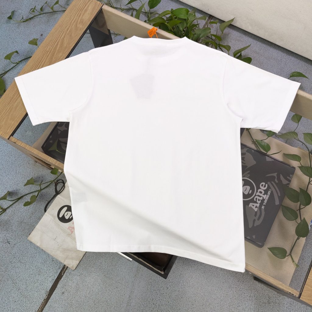 PRADA(プラダ) 入手困難 コピー 定番シンプルなアルファベット柄ロゴプリントカジュアルTシャツ|スーパーコピーn級優良店 2 PRADA(プラダ) 入手困難 コピー 定番シンプルなアルファベット柄ロゴプリントカジュアルTシャツ