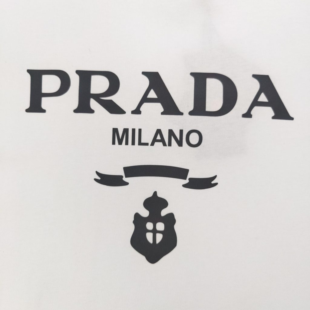 PRADA(プラダ) 入手困難 コピー 定番シンプルなアルファベット柄ロゴプリントカジュアルTシャツ|スーパーコピーn級優良店 6 PRADA(プラダ) 入手困難 コピー 定番シンプルなアルファベット柄ロゴプリントカジュアルTシャツ