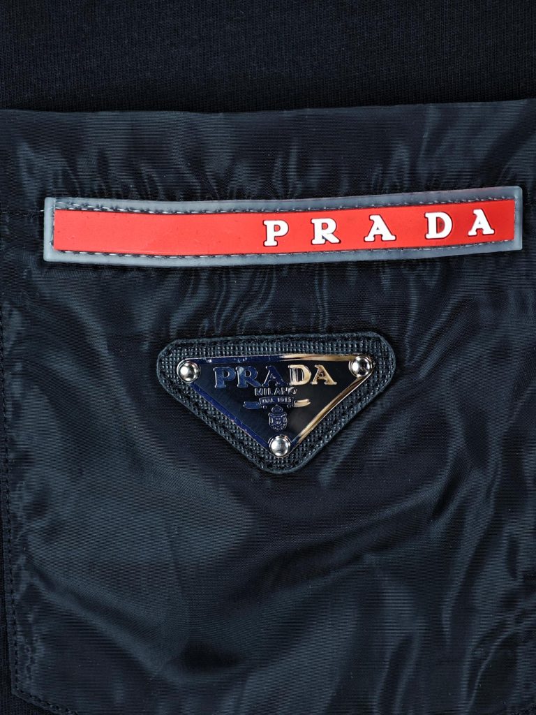 PRADA(プラダ )  スーパーコピー半袖ＴシャツNEW 圧倒的な新作 豪華な高級感 ブランドのエッセンス 優れたデザイン