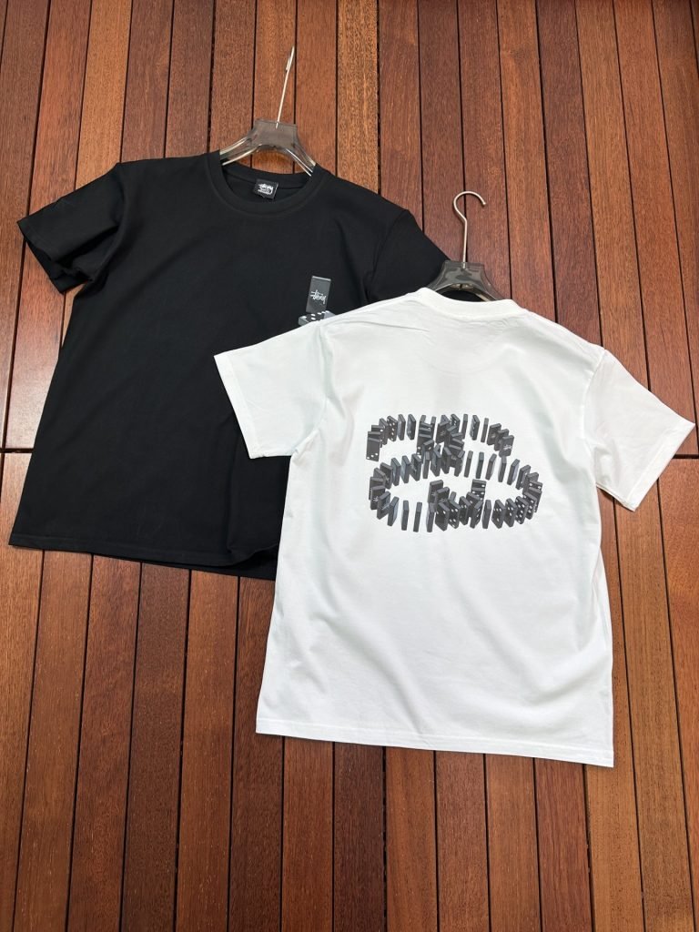 STUSSY(ステューシー)   コピー ドミノ柄プリント半袖Tシャツ  激安通販