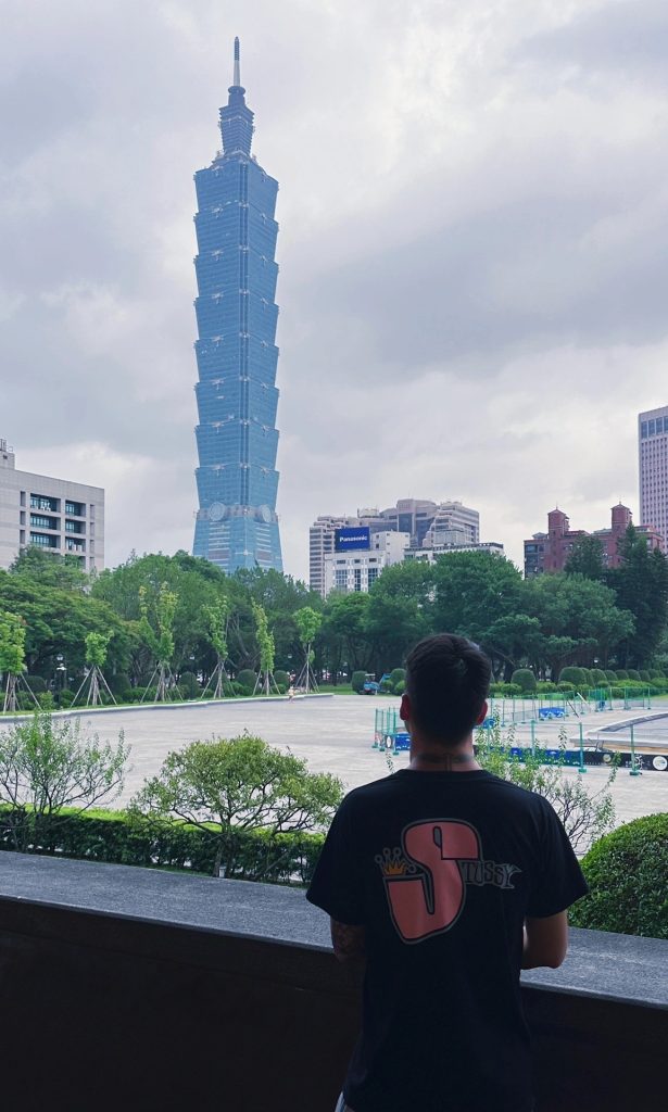 STUSSY(ステューシー) 偽物 おもしろアルファベットプリント半袖Tシャツ 激安販売