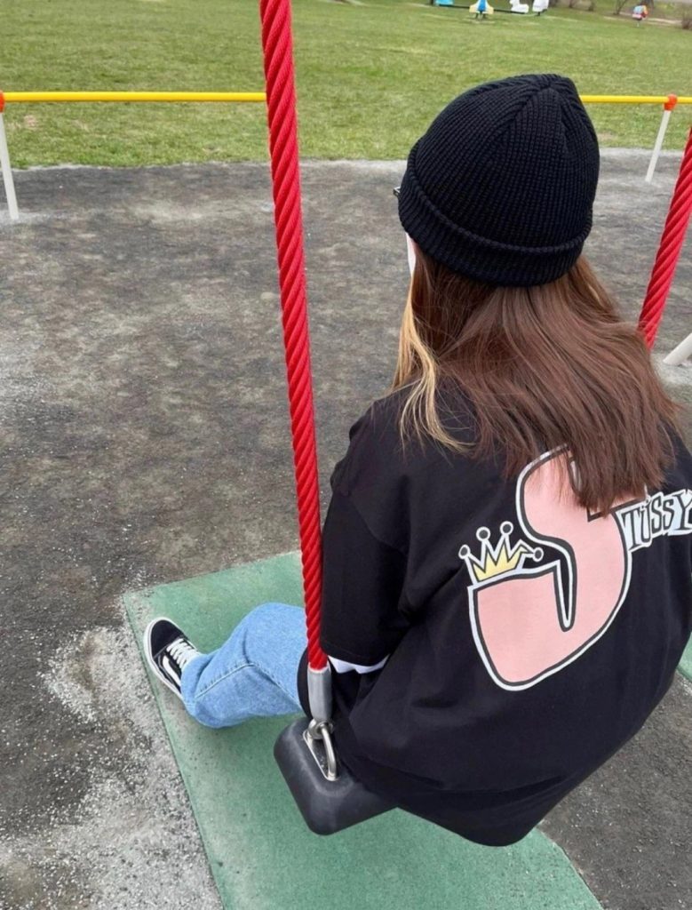 STUSSY(ステューシー) 偽物 おもしろアルファベットプリント半袖Tシャツ 激安販売