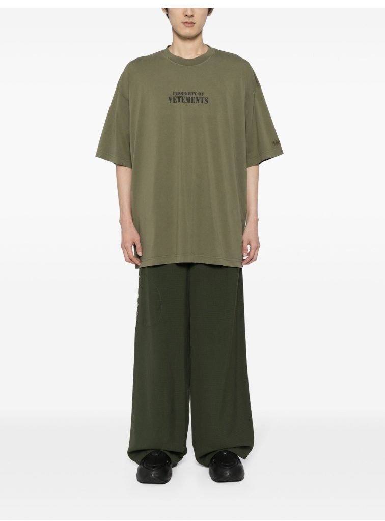 Vetements(ヴェトモン) 芸能人 偽物 ロゴプリントオシャレカジュアル半袖Tシャツ