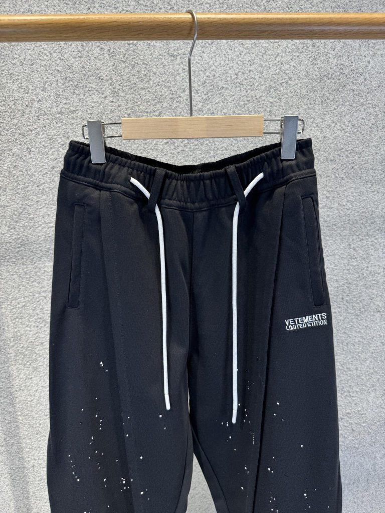 VETEMENTS(ヴェトモン) スーパーコピー 超快適オシャレカジュアルなスウェットパンツ 激安通販