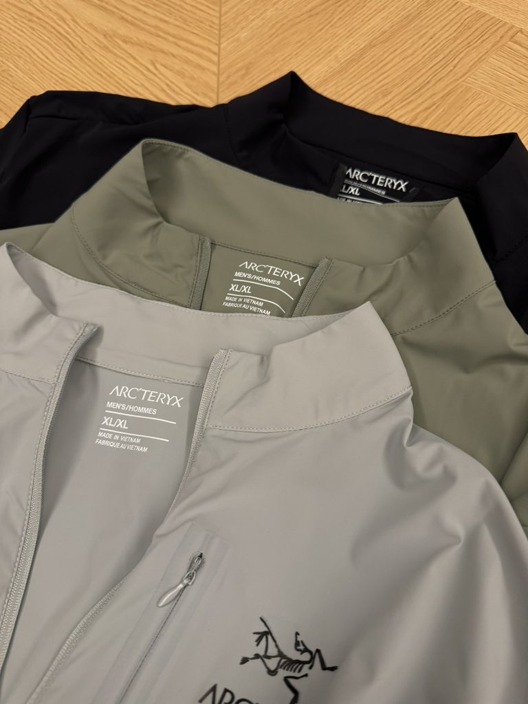 アークテリクス 偽物 入手困難 スタンドカラー速乾通気日焼け止め服フード付き日焼け止め服