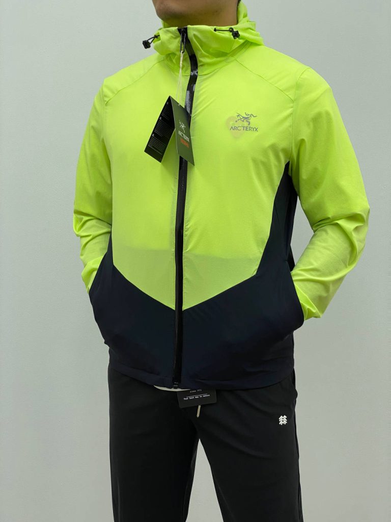  2024新作アークテリクス 偽物 通気性が良くて快適フード付き日焼け止め服