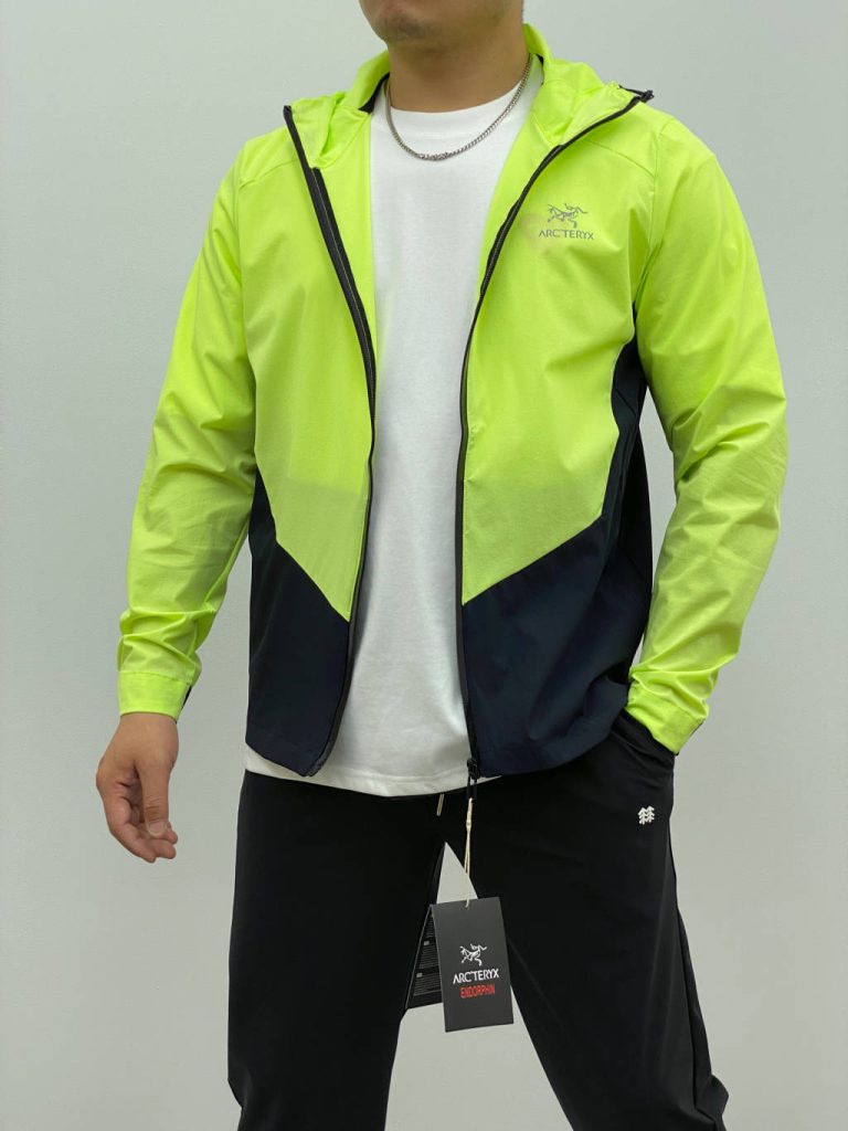  2024新作アークテリクス 偽物 通気性が良くて快適フード付き日焼け止め服