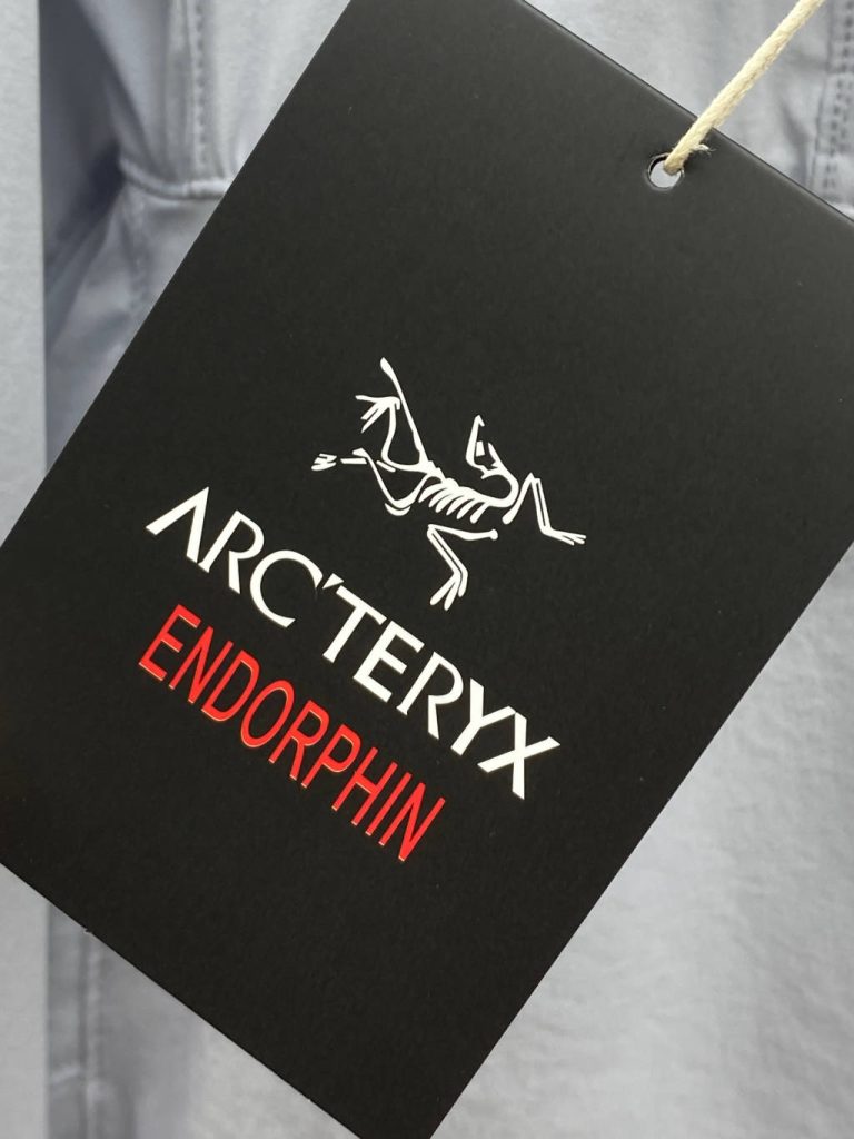 新作到着!! ストレッチ性と通気性が良いです!超薄くて軽いカジュアル 日焼け止め服