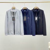 新作到着!! ストレッチ性と通気性が良いです!超薄くて軽いカジュアル 日焼け止め服