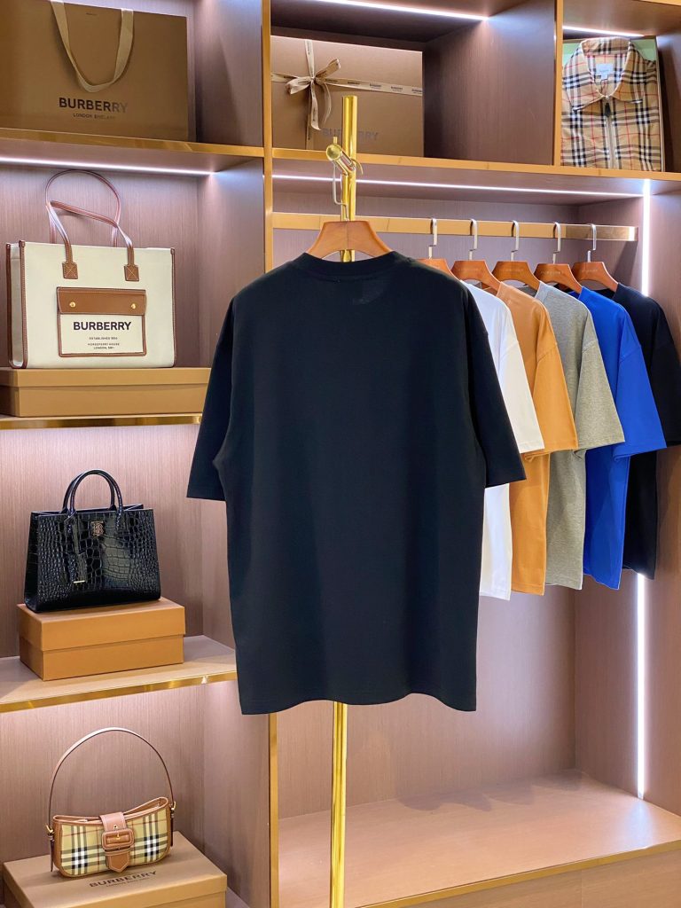 数量限定爆買い ロエベ バーバリー 偽物 アイキャッチ ロゴプリントカジュアル半袖Tシャツ