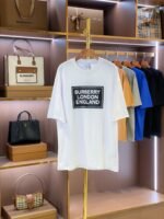 バーバリー スーパーコピー 入手困難 ロゴプリントカジュアル半袖Tシャツ