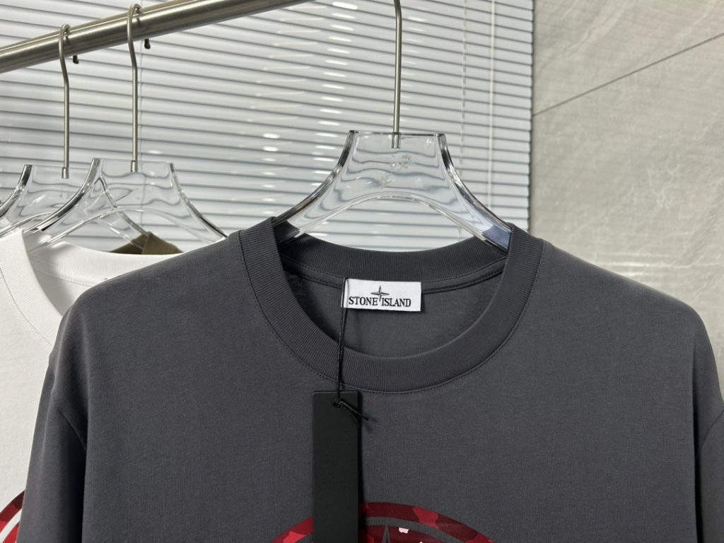 ストーンアイランド スーパーコピー  激安販売 芸能人 カップルタイプカジュアル半袖Tシャツ  