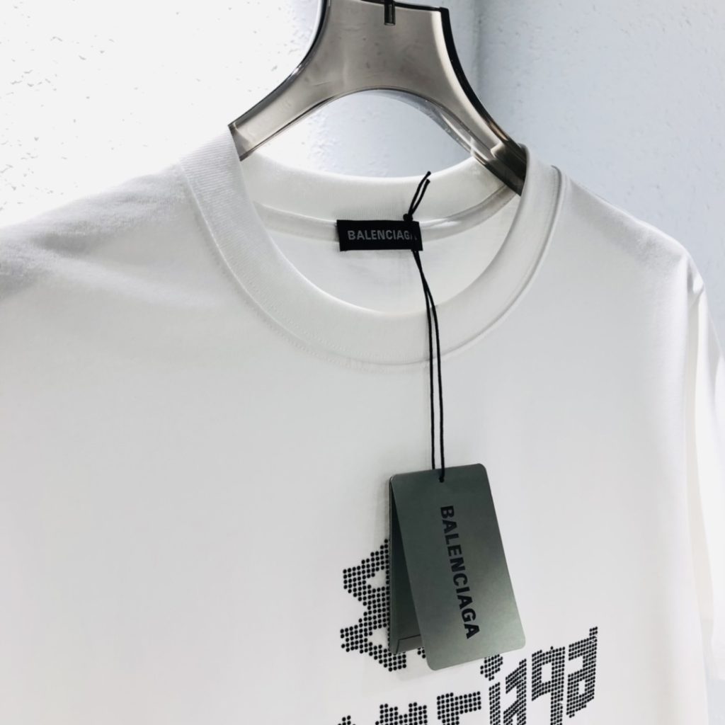 バレンシアガ  スーパーコピー  驚きの破格値 2024新着  ファッション  半袖Tシャツ 