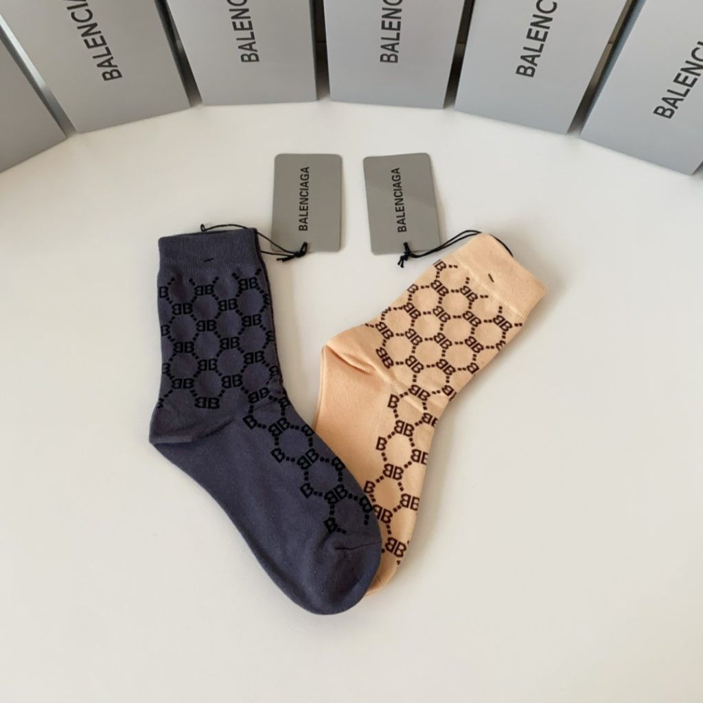 入手困難 存在感のある バレンシアガ コピー 靴下 激安販売