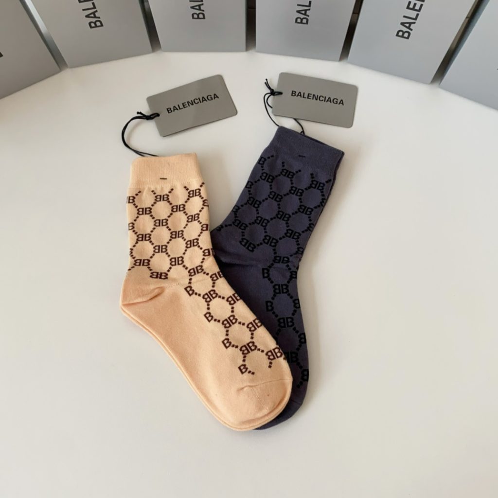 入手困難 存在感のある バレンシアガ コピー 靴下 激安販売