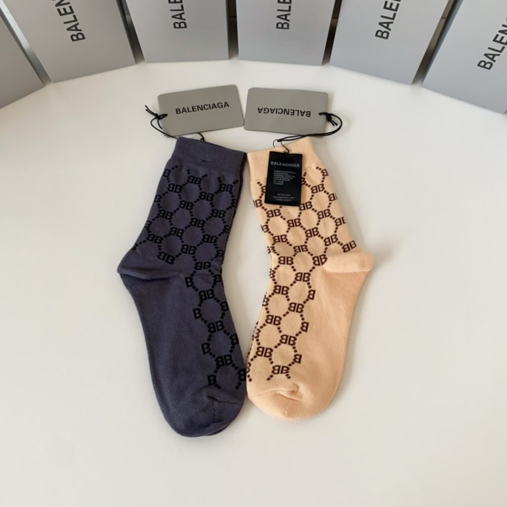 入手困難 存在感のある バレンシアガ コピー 靴下 激安販売