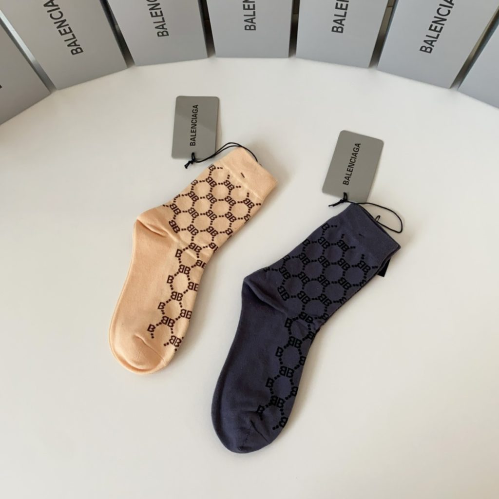 入手困難 存在感のある バレンシアガ コピー 靴下 激安販売