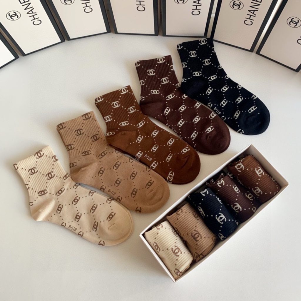有名人の愛用品   シャネル  偽物ー  一箱に5対 メンズ 抗菌 防臭靴下 
