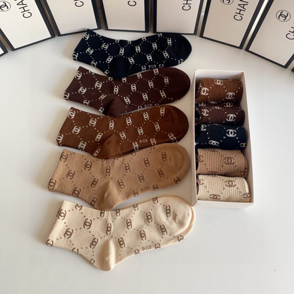 有名人の愛用品   シャネル  偽物ー  一箱に5対 メンズ 抗菌 防臭靴下 