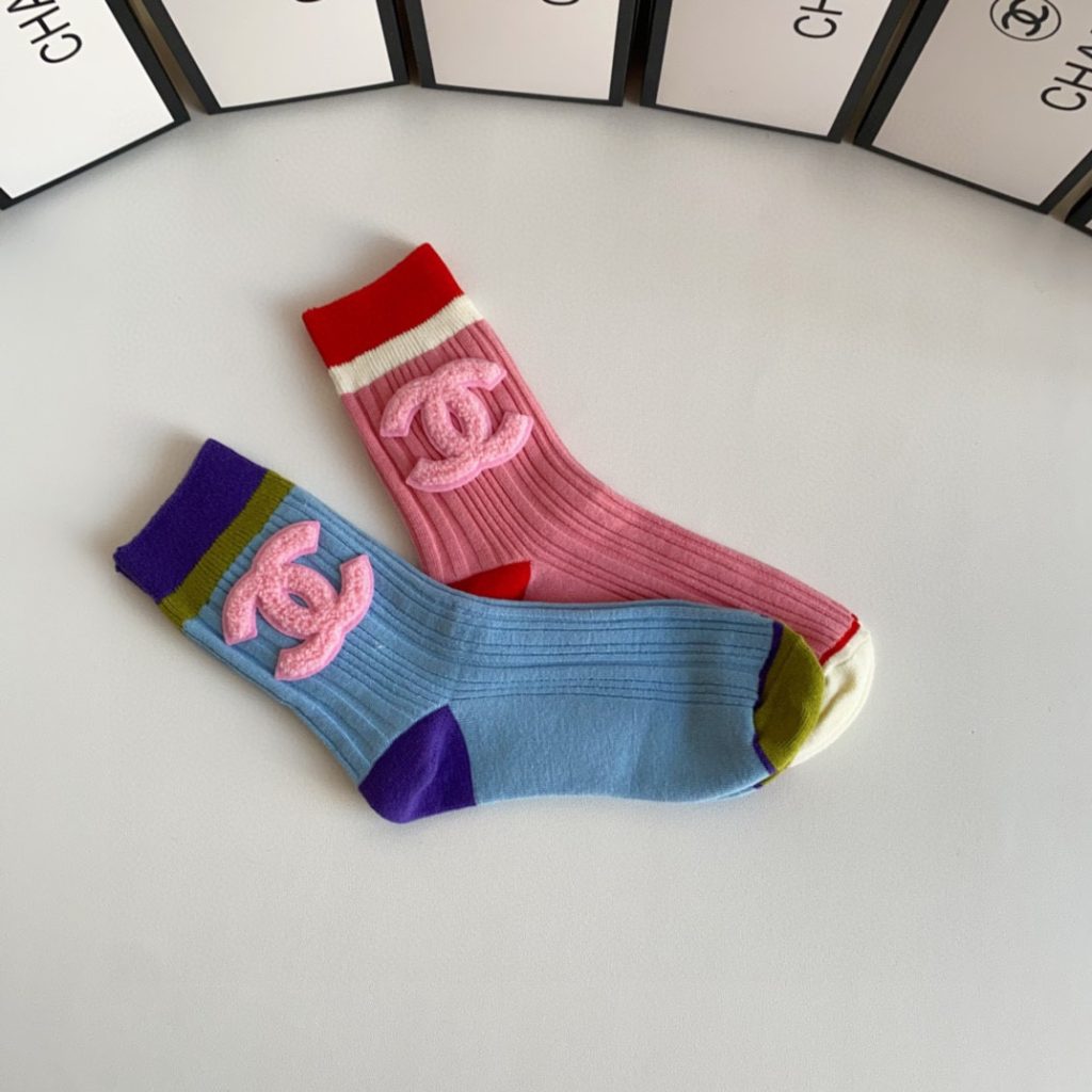 有名人の愛用品 シャネル スーパーコピー 一箱に2対 メンズ 抗菌 防臭靴下 激安通販