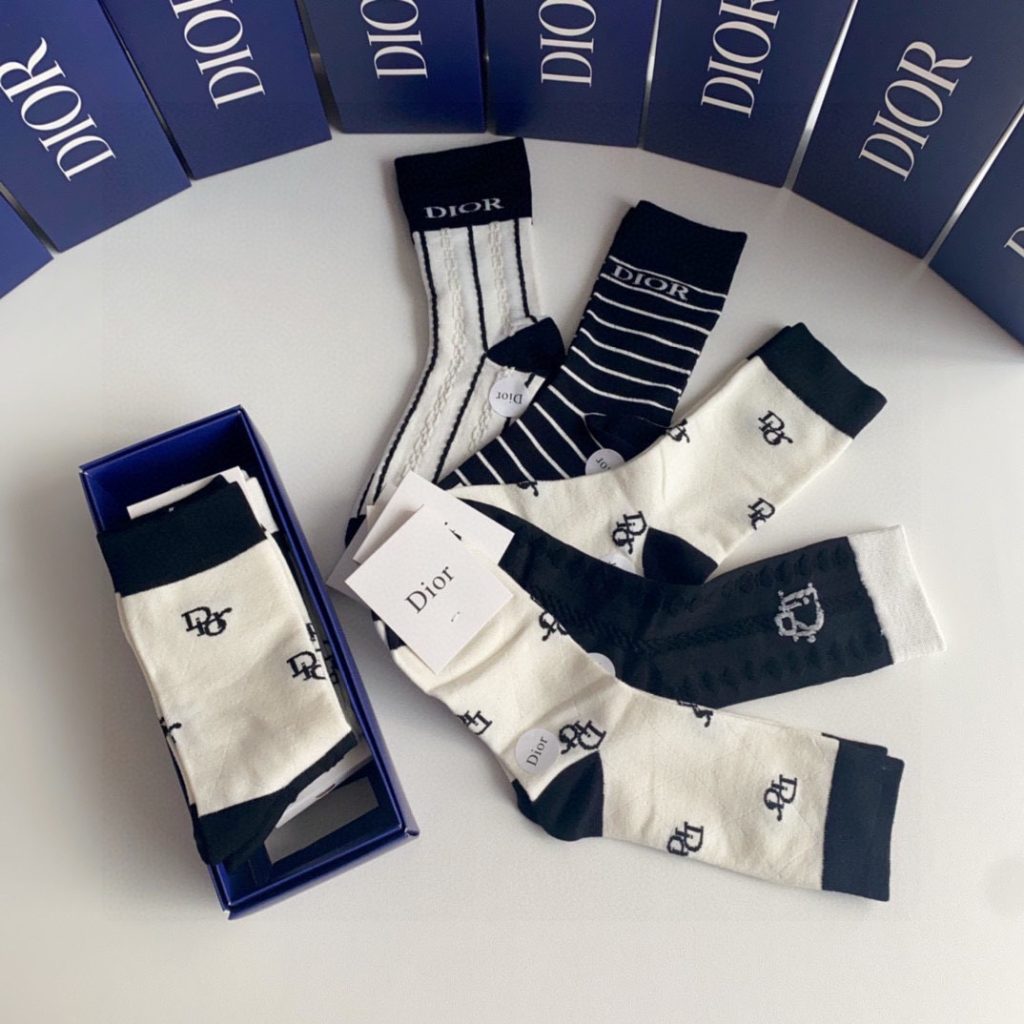 激安販売 人気セー ディオール 偽物 綿100% 吸汗防臭 靴下