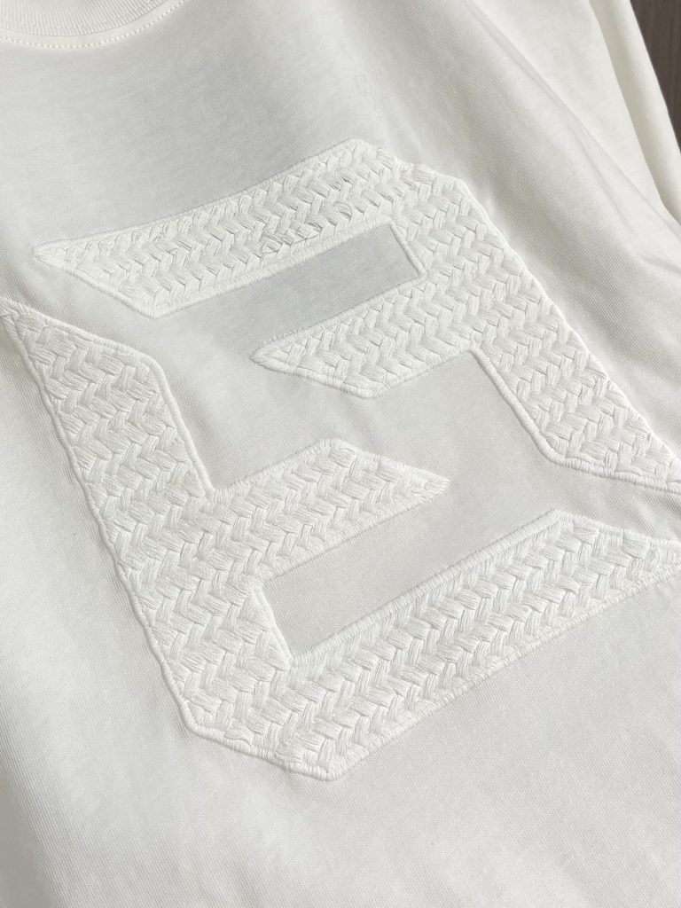 フェンディ スーパーコピー 人気新作ロゴ刺繍 ファッション カジュアル半袖 激安販売