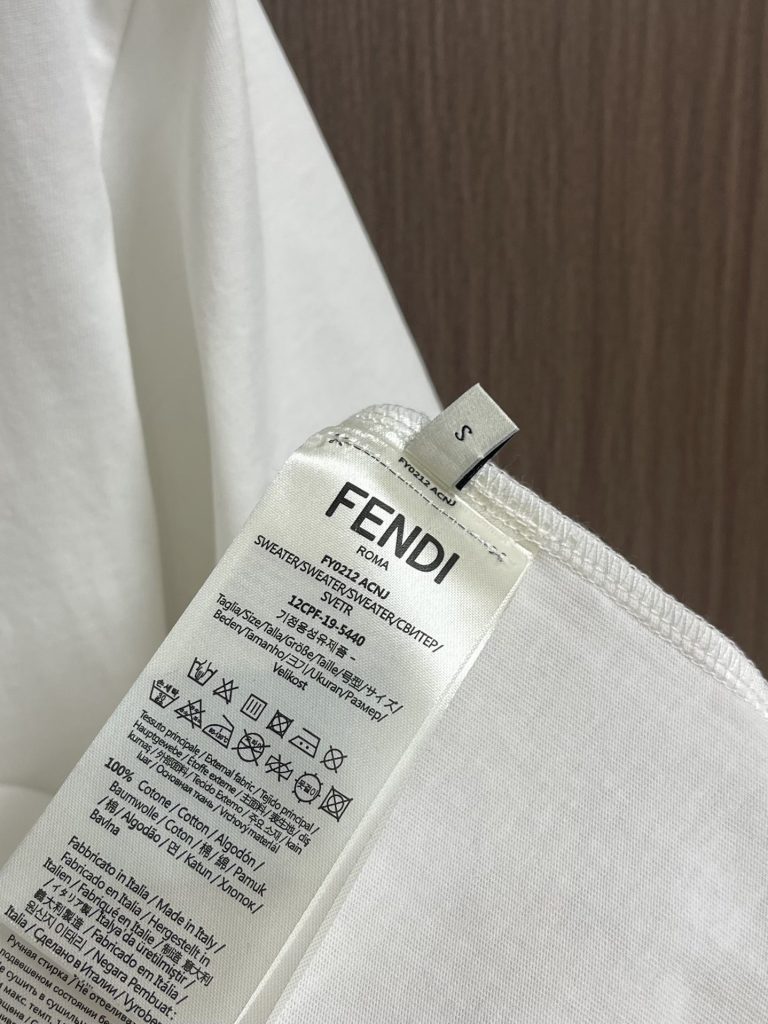 フェンディ スーパーコピー 人気新作ロゴ刺繍 ファッション カジュアル半袖 激安販売