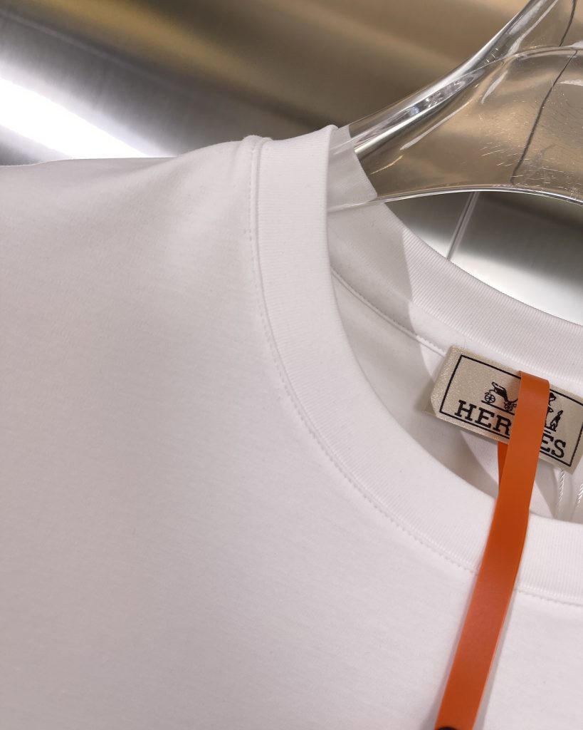  エルメス スーパーコピー繊細で柔らかい刺繍カジュアル半袖Tシャツ