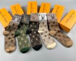 ルイヴィトン 偽物 限定販売 最高品質 抗菌防臭 吸汗速乾 中筒靴下 五足組