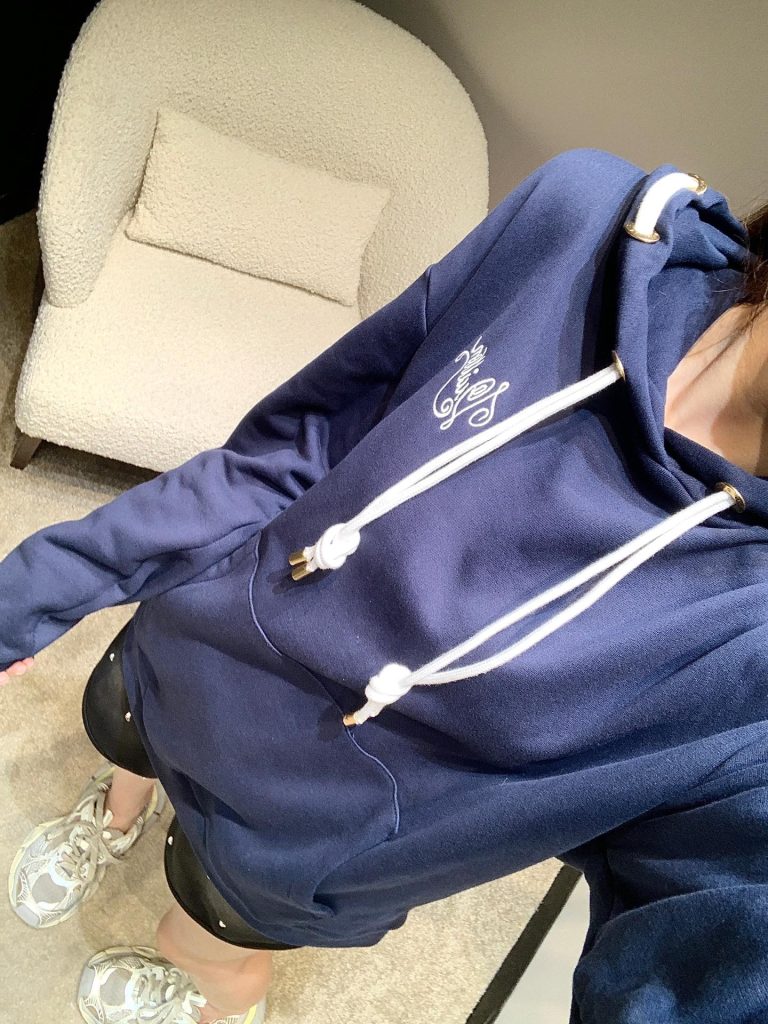 ルイヴィトン コピー レトロ アルファベットプリントフード付きスウェットパーカー