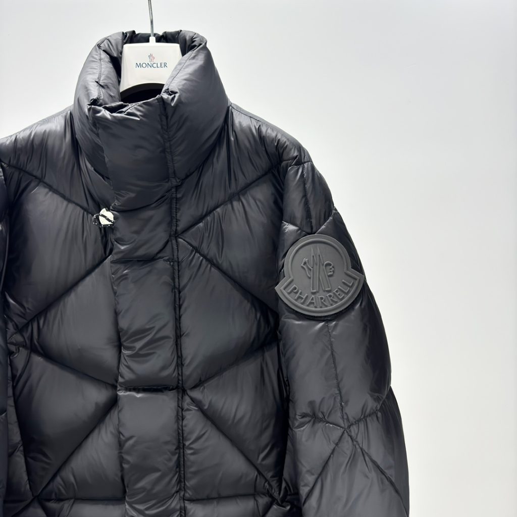 モンクレール 偽物 キーシーズンスタンドカラー冬服ダウンジャケット