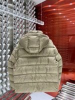 個性的 魅力的 心地よい コットン素材 モンクレール コピー アルファベットプリントダウンジャケット