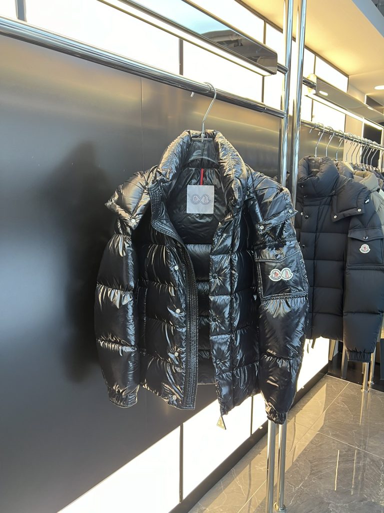 2024秋冬新作モンクレール スーパーコピー 極寒保温ダウンジャケット|スーパーコピーn級優良店 1 2024秋冬新作モンクレール スーパーコピー 極寒保温ダウンジャケット