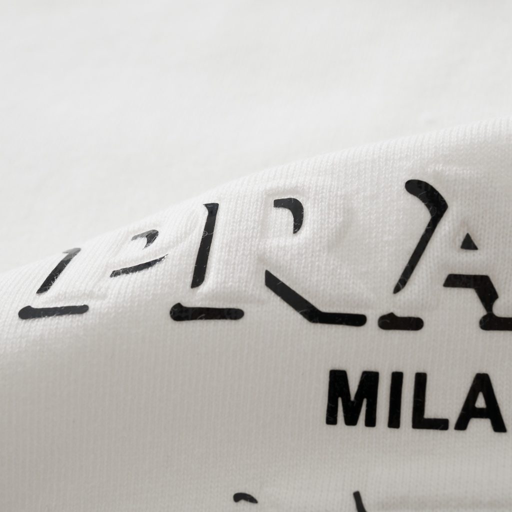  激安販売 プラダ コピー   芸能人 アルファベットプリントカジュアルTシャツ