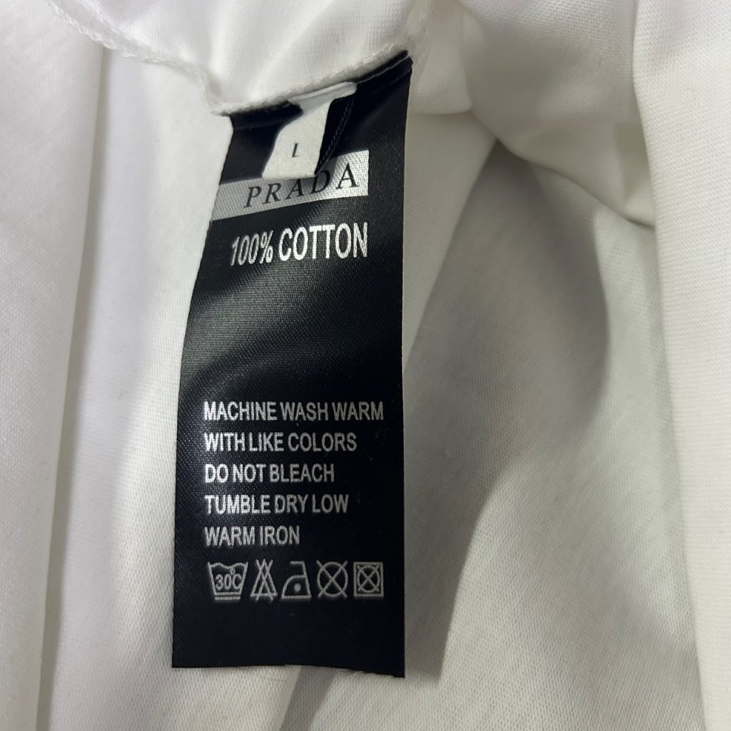 2024春夏定番 スーパーコピー グラフィティ プリントラウンドネック半袖Tシャツ