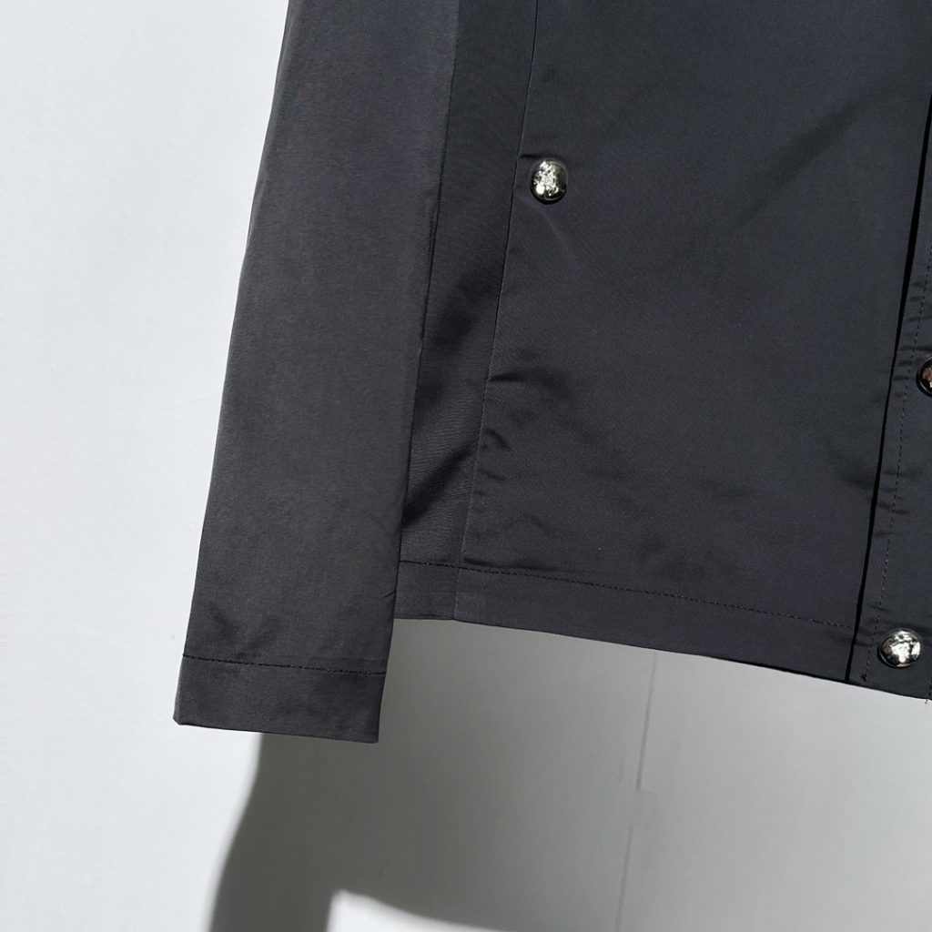 プラダ 入手困難   コピー  ミリタリーコートジャケット 