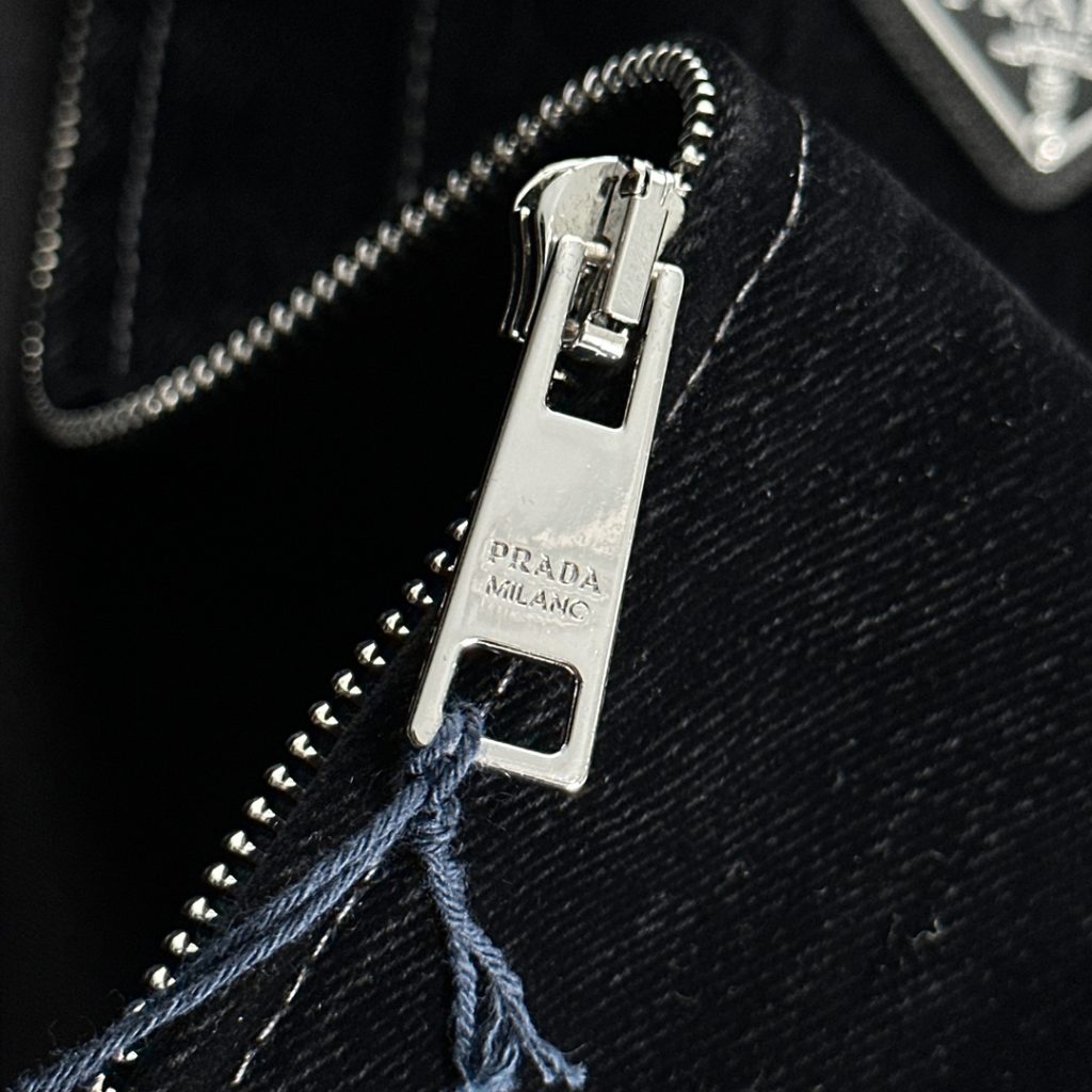 プラダ コピー 新作高級ベルベット純綿デニムジャケット|スーパーコピーn級優良店 7 プラダ コピー 新作高級ベルベット純綿デニムジャケット