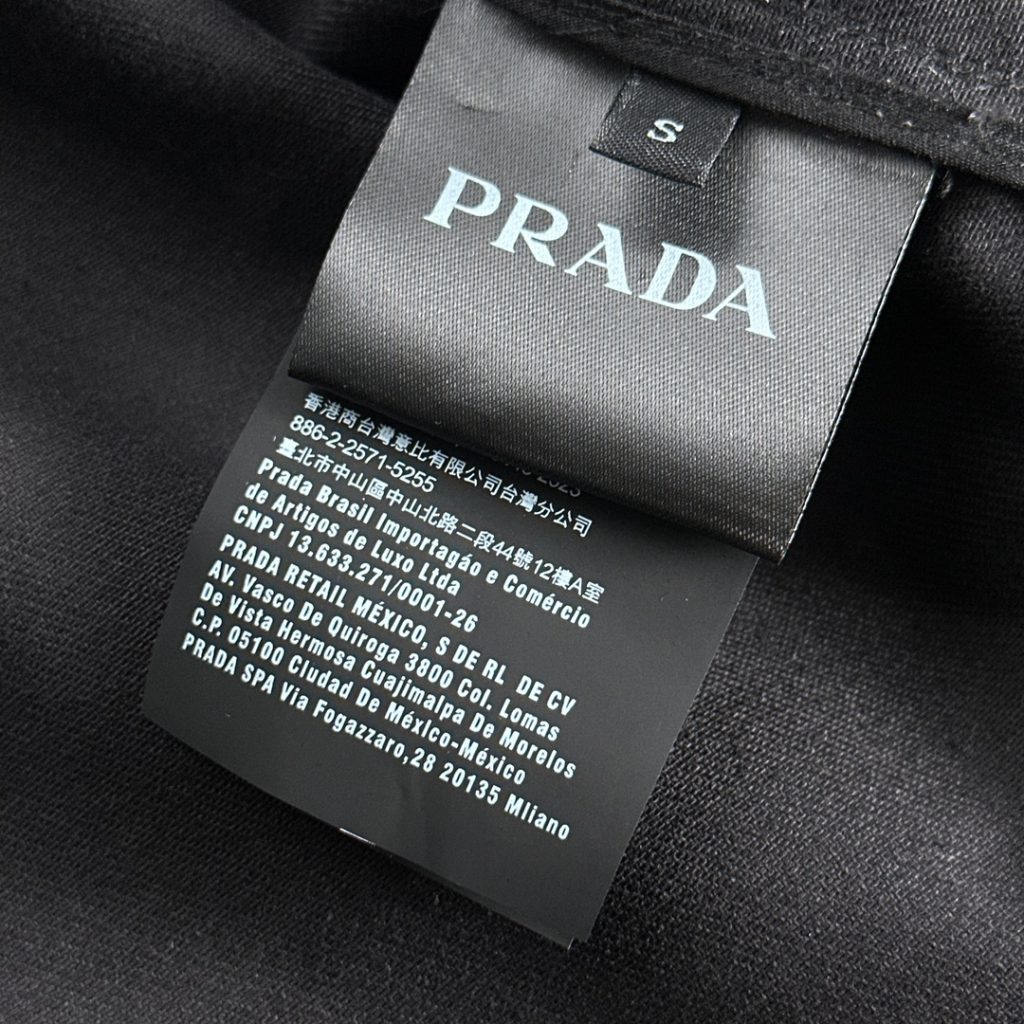 プラダ コピー 新作高級ベルベット純綿デニムジャケット|スーパーコピーn級優良店 9 プラダ コピー 新作高級ベルベット純綿デニムジャケット